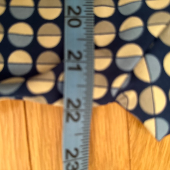Lularoe Lynnae 2X Geometric - Picture 6 of 7